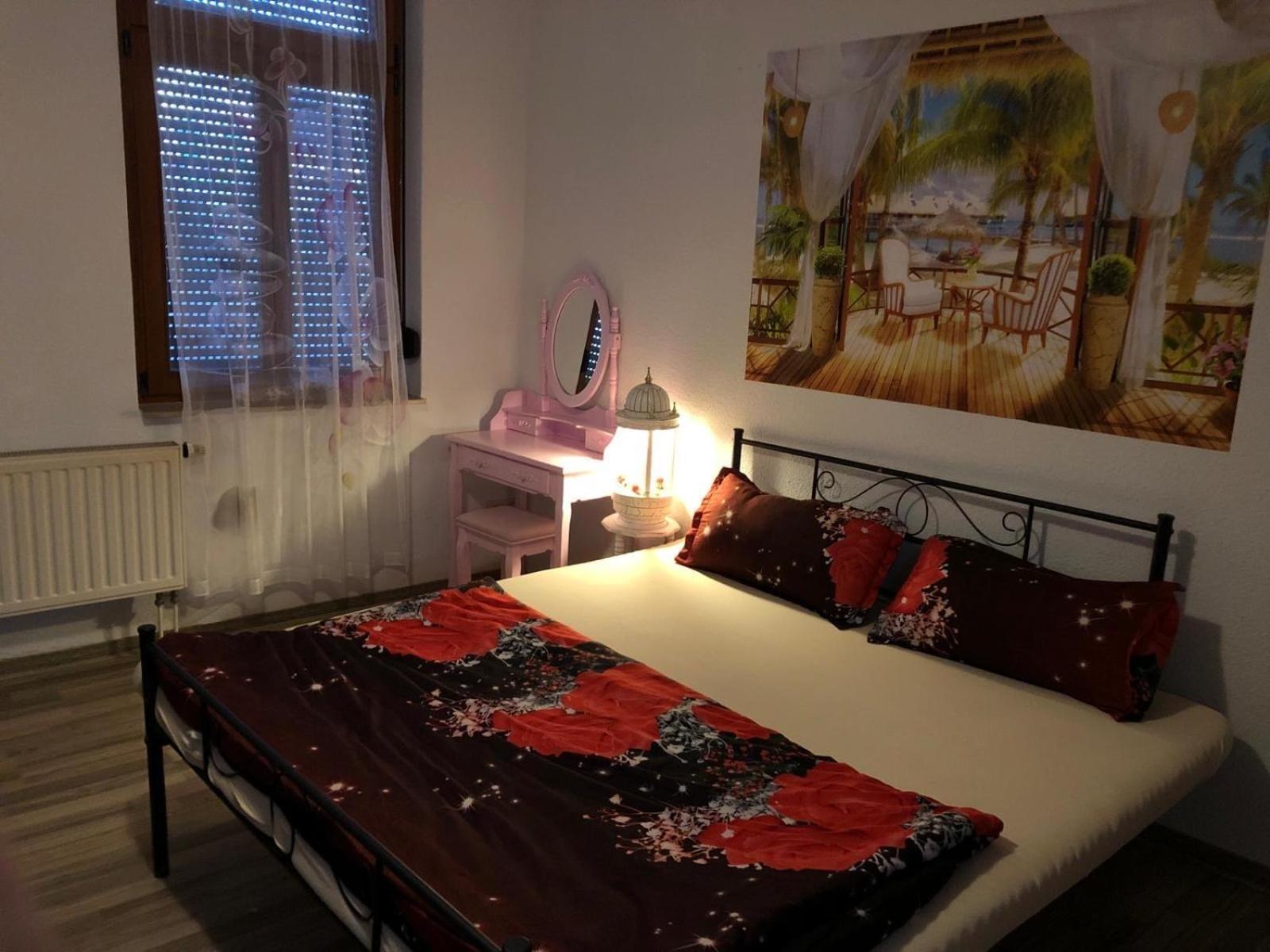 Ferienzimmer Healing Und Montuerwohnung Weißenfels Esterno foto