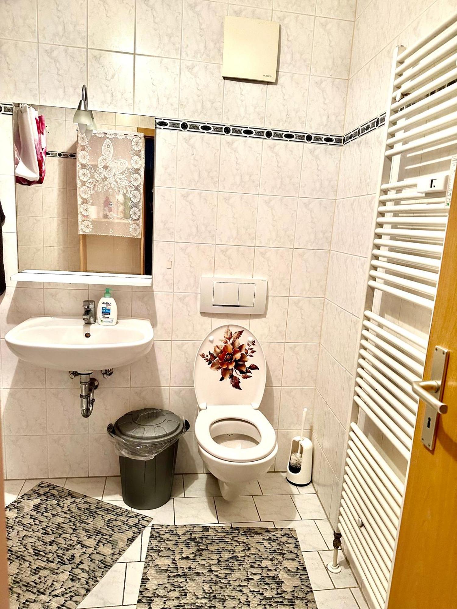 Ferienzimmer Healing Und Montuerwohnung Weißenfels Esterno foto