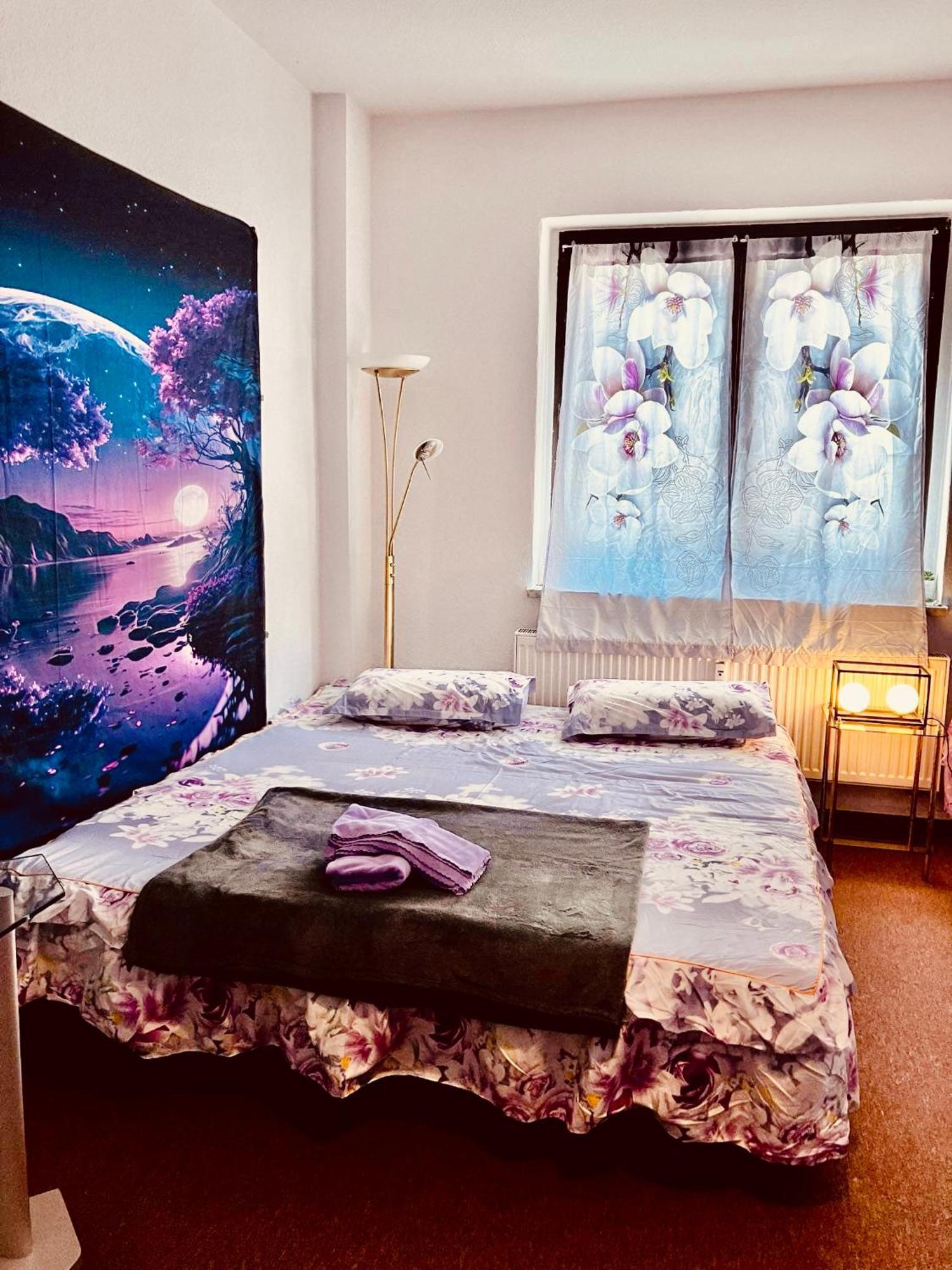 Ferienzimmer Healing Und Montuerwohnung Weißenfels Esterno foto