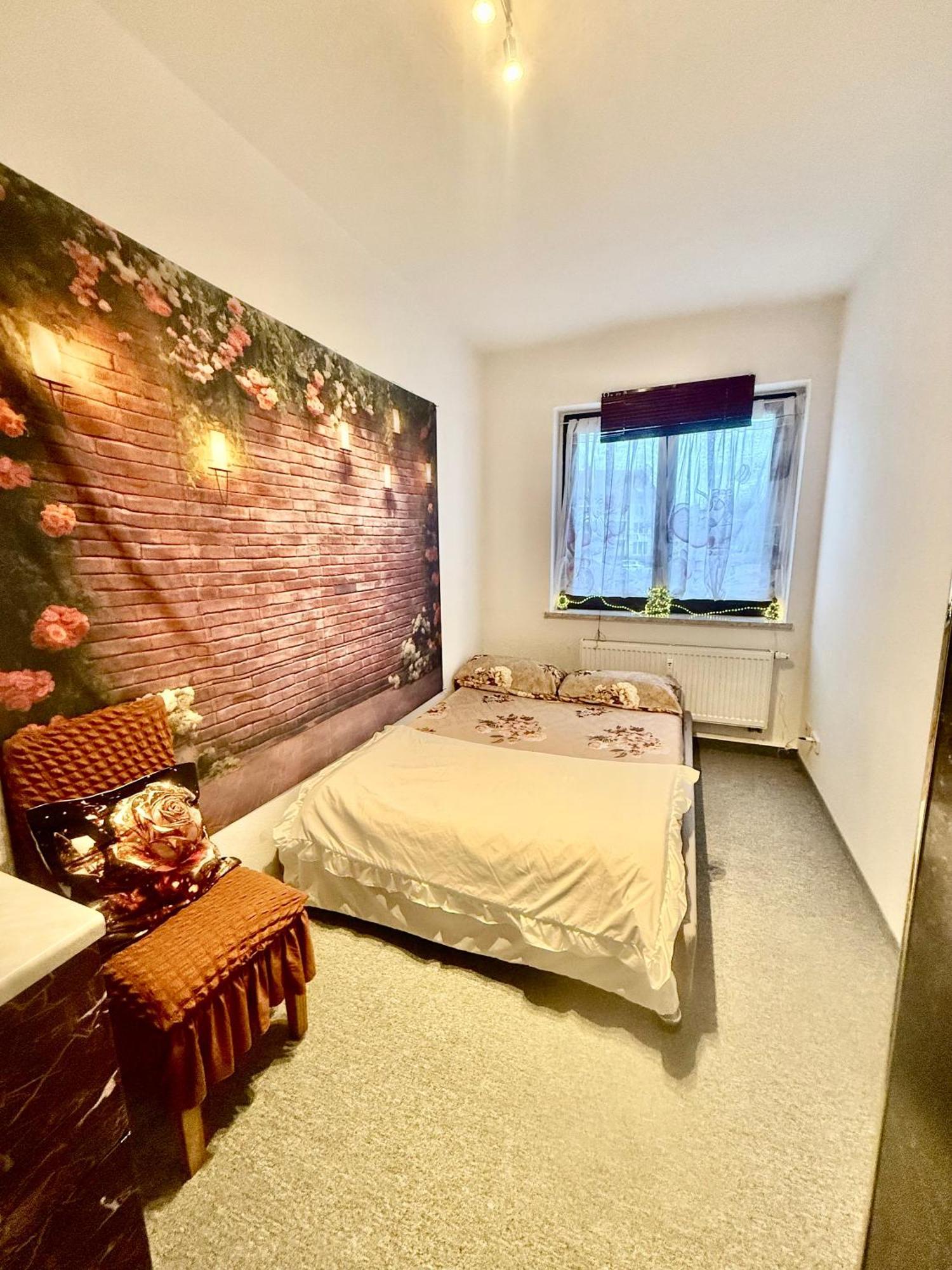 Ferienzimmer Healing Und Montuerwohnung Weißenfels Esterno foto